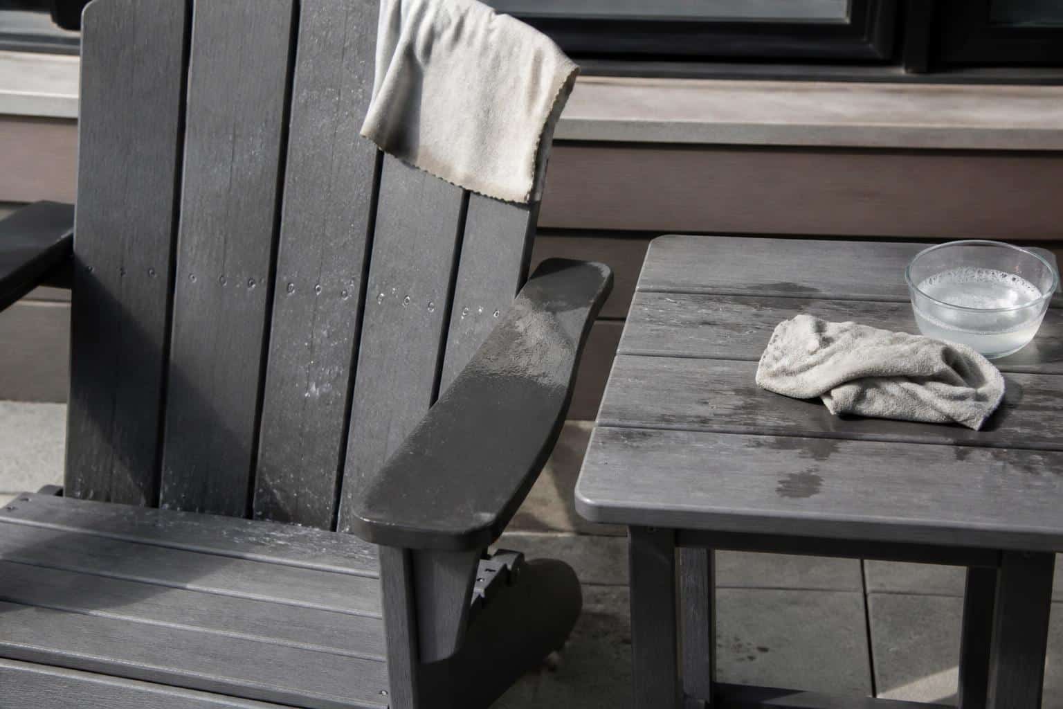 Cleaning mineral spots from a patio chair and table
