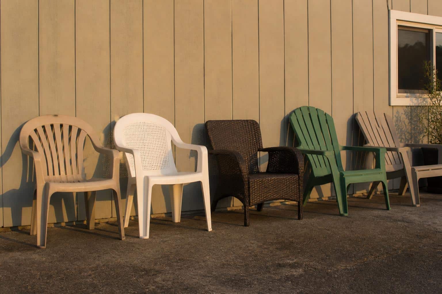 Resin vs Plastic Outdoor Furniture: Is There a Difference?